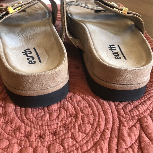 Earth Sandals - Picture 3 of 4